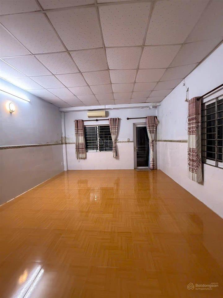 Chủ gấp bán nhà đẹp. thiết kế sang tone gổ. gò vấp