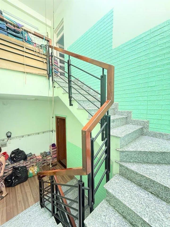 Bán nhà đẹp lê trọng tấn, tân phú. dt 100.6m2 3 tầng sàn 341m2 giá tốt cho khách đầu tư và an cư