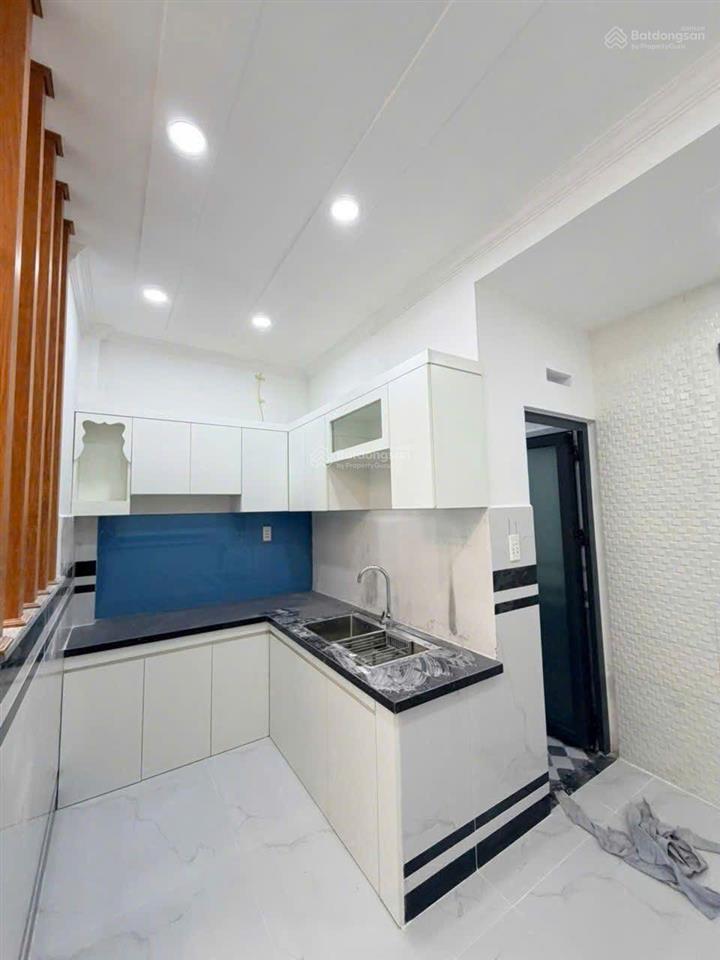 Nhà mới đẹp lung linh, giá chỉ 3 tỷ 550. hiệp thành 35.