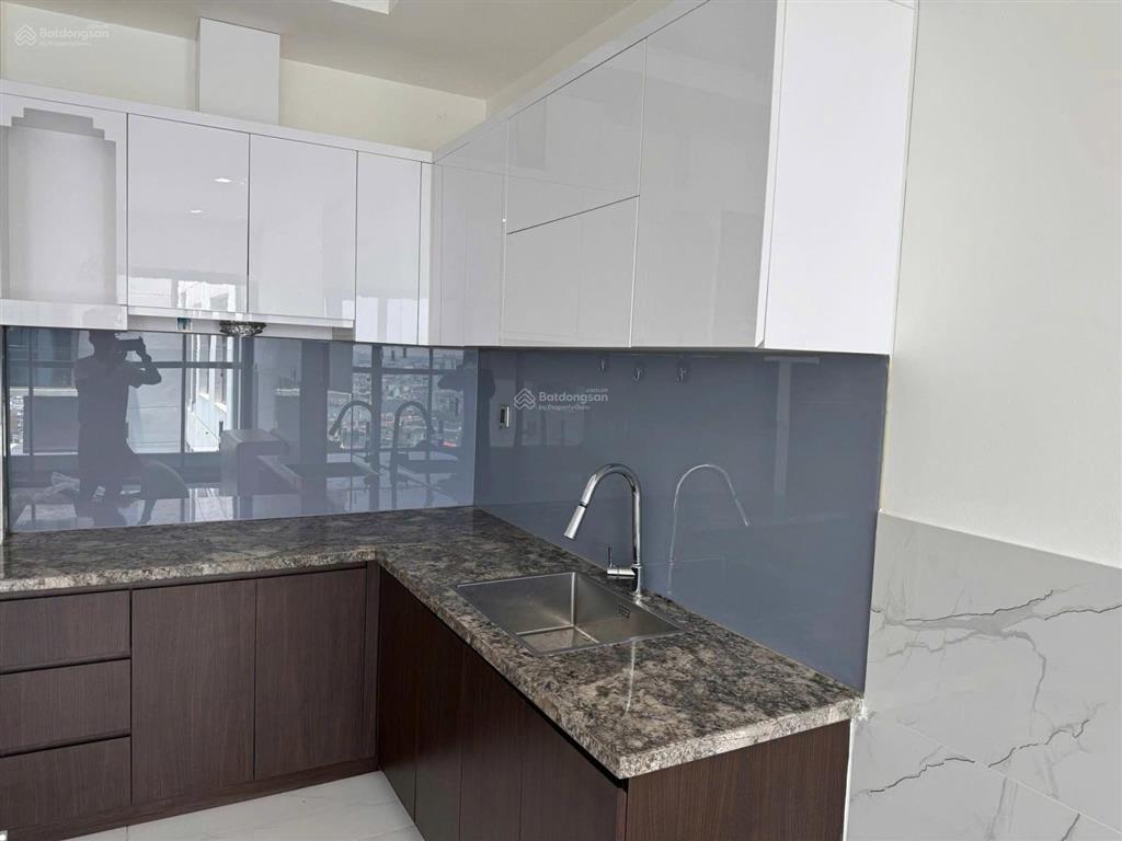 Bán cc res green tower, giá tốt, view đẹp, 4,15 tỷ, 60m2, 2pn, 2wc, tân phú, hcm