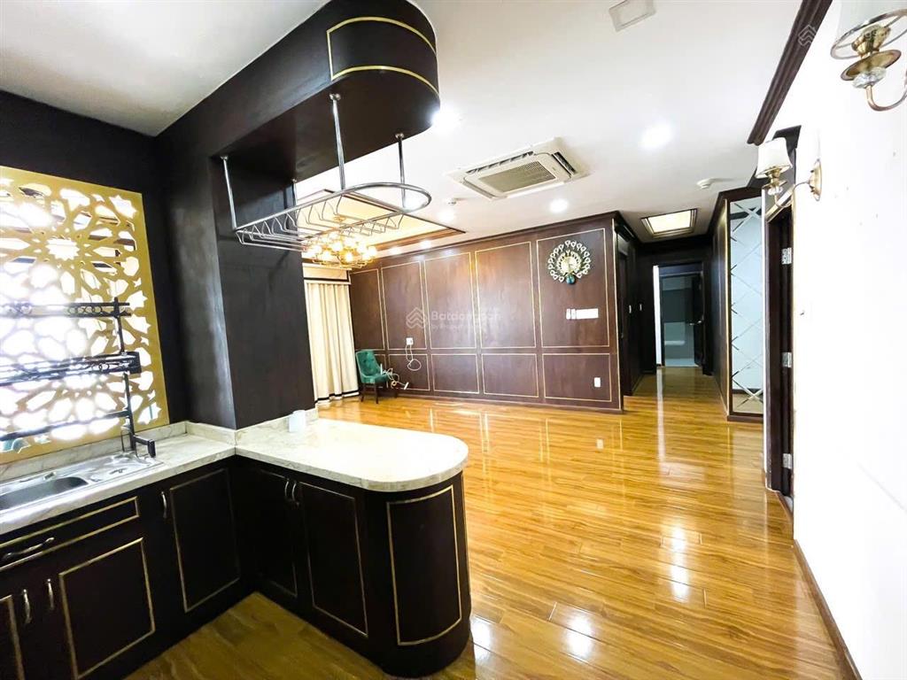 Bán cc khải hoàn tại q11, 4 tỉ 85 , 105m2 2pn2wc, full nội thất.