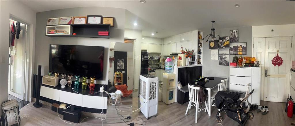 Bán căn hộ melody âu cơ 2pn 2wc 70m full nội thất, hồ bơi chỉ 3,7 tỷ