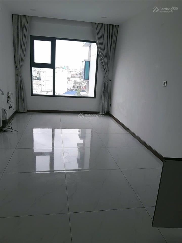 Chính chủ bán resgreen tower  2pn  52m2, giá 3,75 tỷ  sổ hồng sẵn  có nội thất