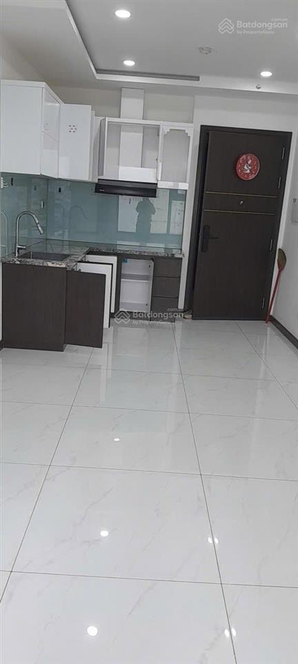 Chính chủ bán resgreen tower  2pn  52m2, giá 3,75 tỷ  sổ hồng sẵn  có nội thất
