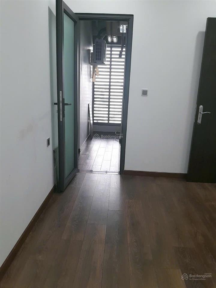 Chính chủ bán resgreen tower  2pn  52m2, giá 3,75 tỷ  sổ hồng sẵn  có nội thất