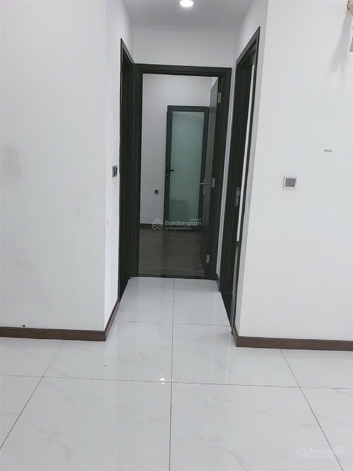 Chính chủ bán resgreen tower  2pn  52m2, giá 3,75 tỷ  sổ hồng sẵn  có nội thất