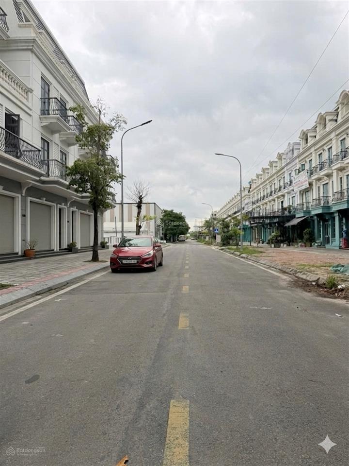Ngân hàng phát mãi shophouse vincom uông bí