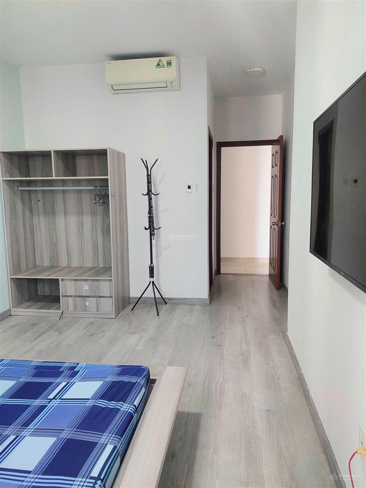 Bán căn hộ thủy lợi 4  2pn = 5,2 tỷ, sổ hồng.  0932 092 *** thanh