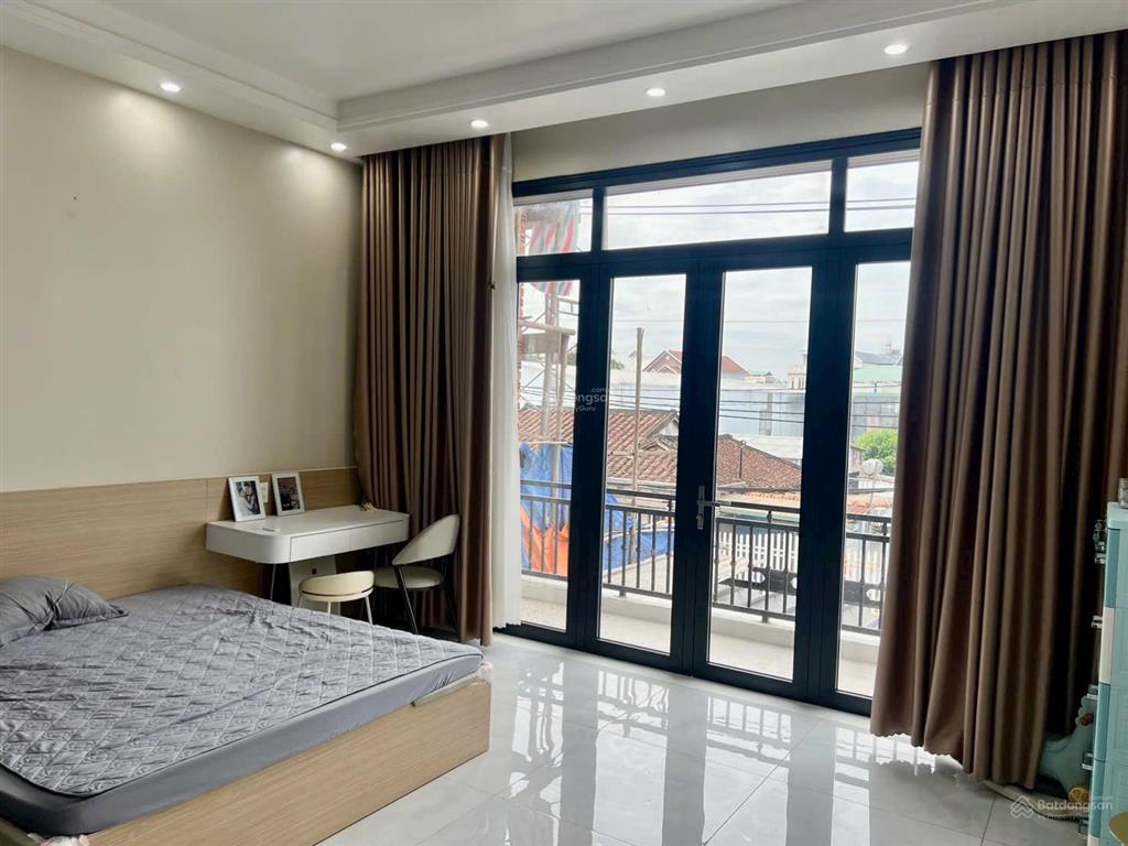 Bán nhà tại xuân thới thượng, 7,7 tỷ, 115m2, view đẹp, giá còn thương lượng