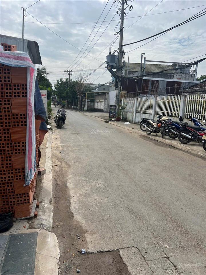 Bán nhà tại xuân thới thượng, 7,7 tỷ, 115m2, view đẹp, giá còn thương lượng