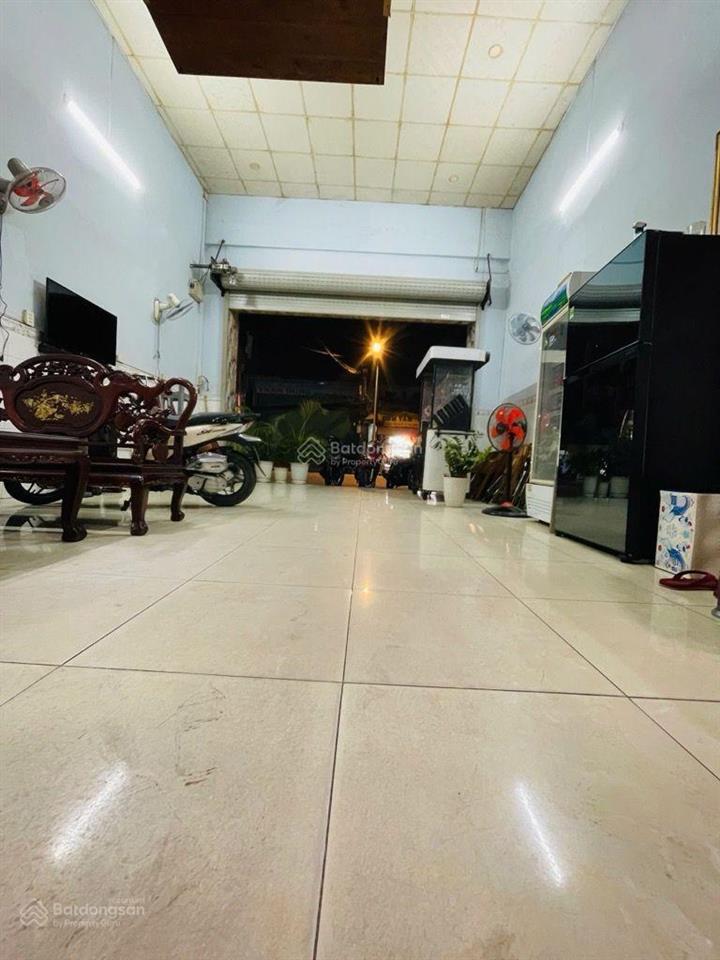 Ngộp ngân hàng mặt tiền huỳnh tấn phát tân thuận tây q7