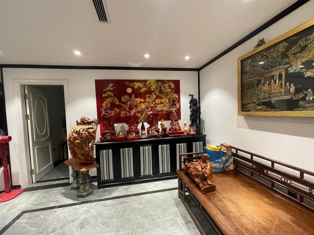 Biệt thự, hoa sữa 3, long biên, đẳng cấp, xịn sò, 2 mặt đường, wiu sông, mát mẻ trong lành