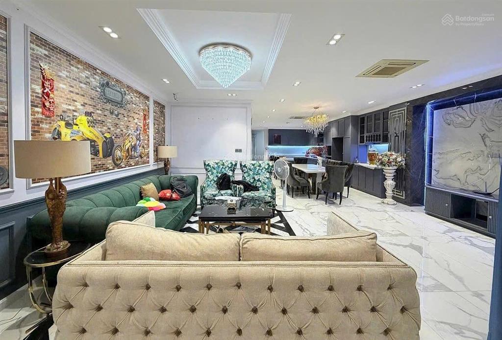 Mặt bằng văn phòng vip quận phú nhuận, diện tích lên đến 400m2