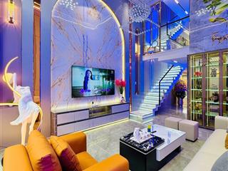 Bán nhà mới xây kiểu hiện đại nội thất cao cấp có thang máy