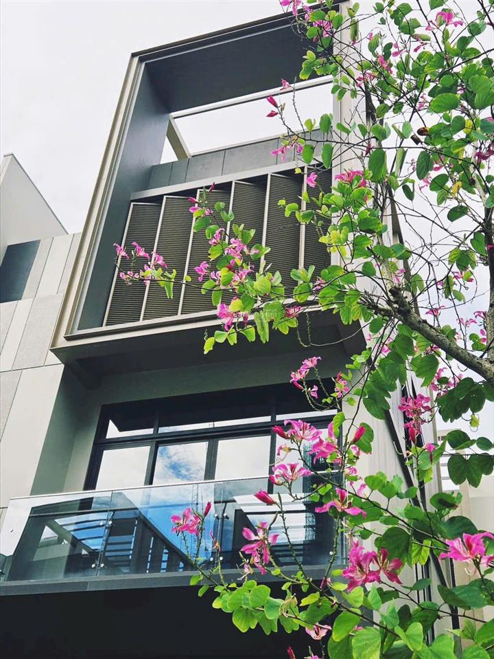 Một căn villa song lập duy nhất gần clubhouse  dự án the orchard capitaland