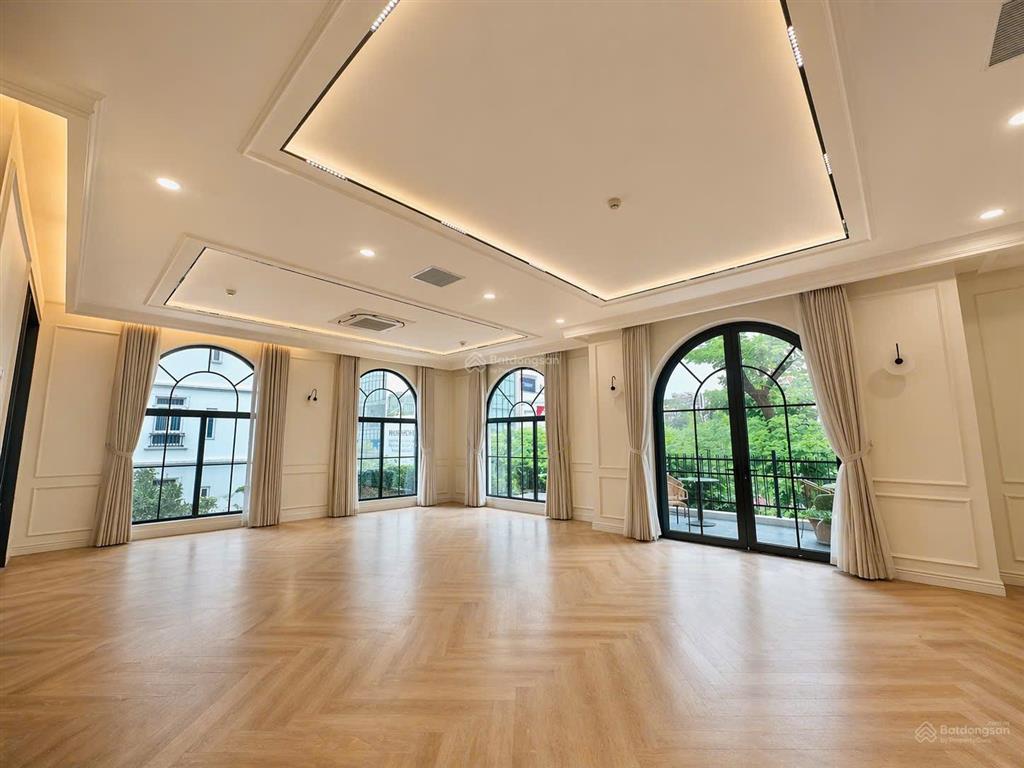 Cho thuê building 2100m2 sử dụng trung tâm quận bình thạnh