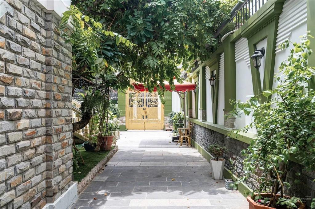 Cho thuê biệt thự cao cấp 1000m2 nguyễn văn hưởng  thảo điền, q2