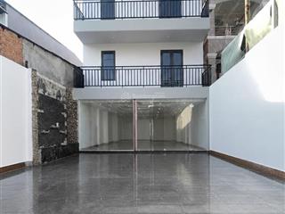 Cho thuê nhà nguyên căn diện tích ~800m2, mặt tiền, sân rộng nguyễn thị thập, q7