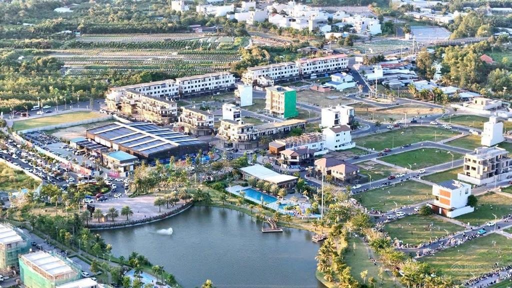 Bán nền góc view hồ cực hiếm  9x18m nam long 2 central lake.