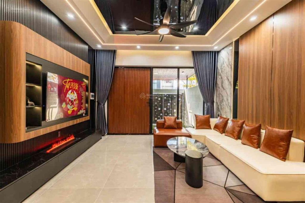 Nhà sang chảnh giá mà biết nói chắc cũng ngại! thanh lương hòa xuân nhà 3 tầng luxury cổ điển
