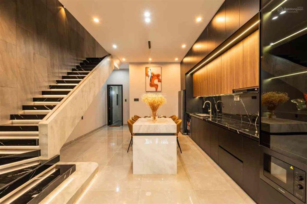Nhà sang chảnh giá mà biết nói chắc cũng ngại! thanh lương hòa xuân nhà 3 tầng luxury cổ điển