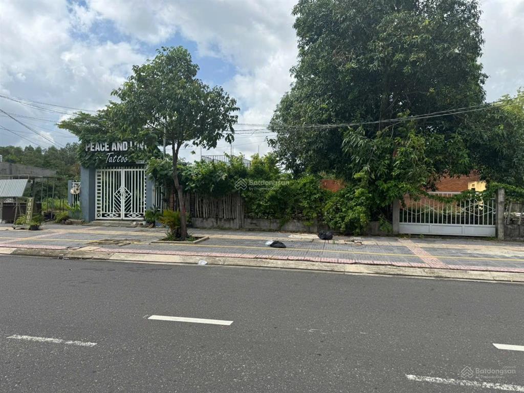 Bán đất 2 mặt tiền  trung tâm phú mỹ hàng hiếm còn sót lại vì full thổ cư đất sạch