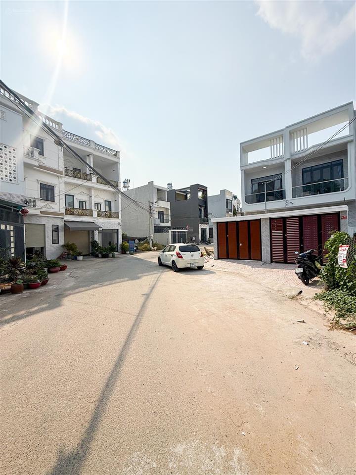 Bán nhà 1t1l (sổ hoàn công). dt 116m , đường 8m  kdc hoàng minh chánh p. hoá an. giá chỉ 4,1 tỷ