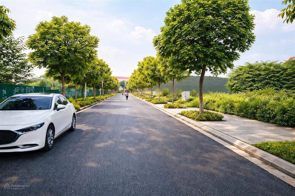 Lô đất tụ khí sinh tài view công viênsân vận động giữa kđt vườn sen từ sơn