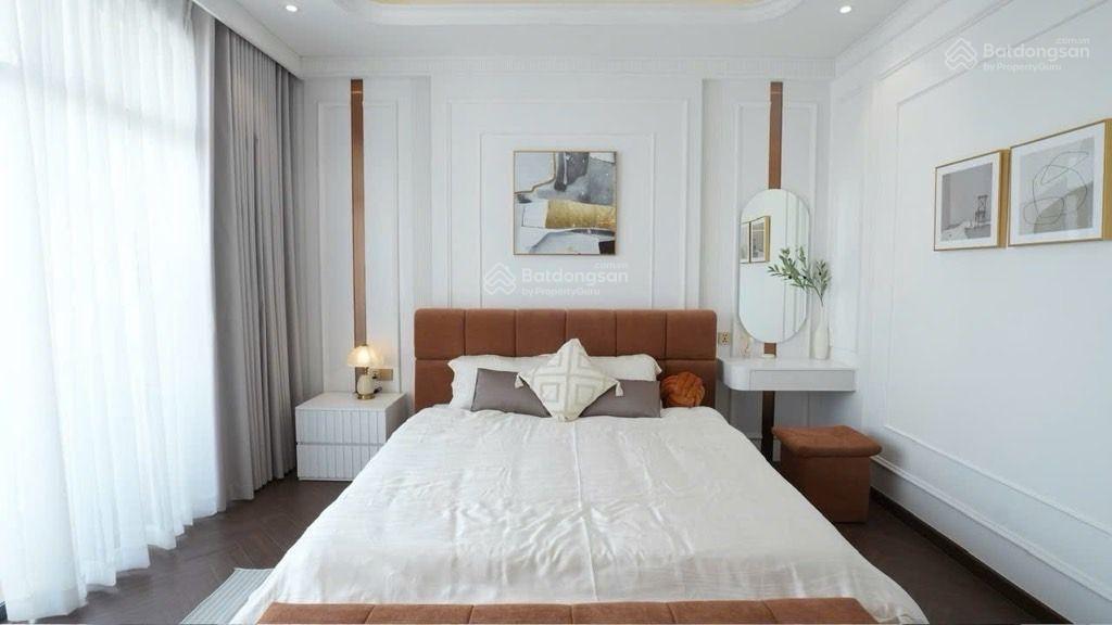 Góc bán lỗ 500tr, bán nhà mặt tiền tạ quang bửu, 4 tầng, đối diện central premium, quận 8