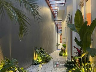 Vị trí kim cương gần biển mỹ khê, dt 135m2, nhà sẵn 3 căn hộ cao cấp châu âu, doanh thu 400tr/năm