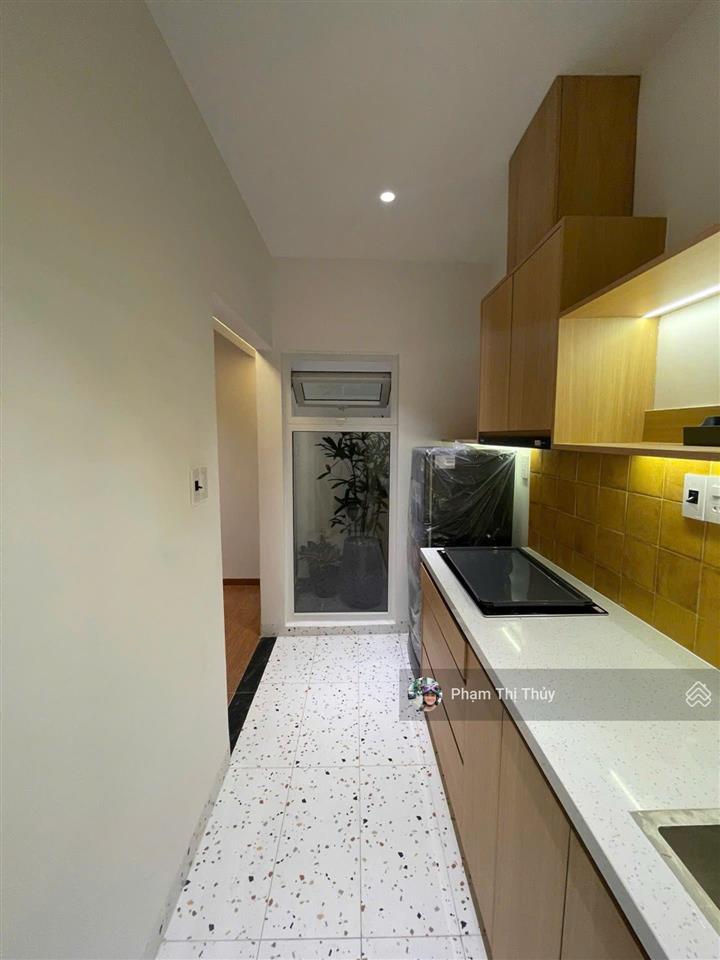 Vị trí kim cương gần biển mỹ khê, dt 135m2, nhà sẵn 3 căn hộ cao cấp châu âu, doanh thu 400tr/năm