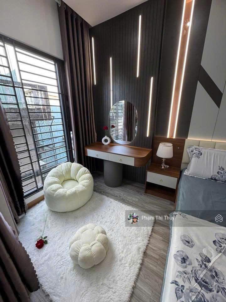 Nhà đẹp 3 tầng trung tâm, điện biên phủ  full nội thất  chỉ 50m ra trục chính, giá 5.45 tỷ