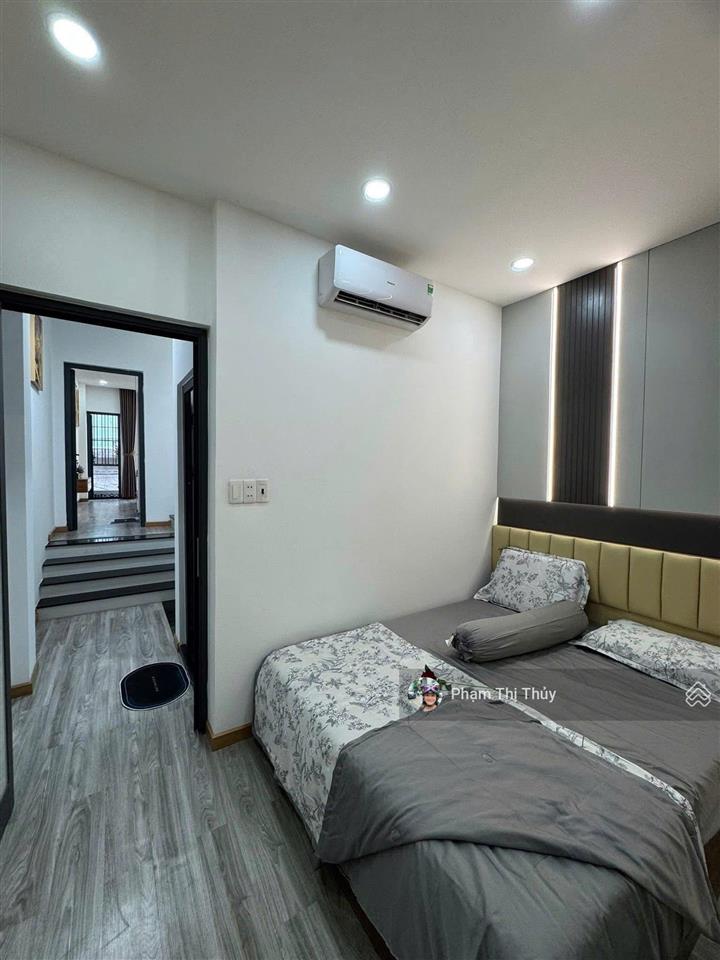 Nhà đẹp 3 tầng trung tâm, điện biên phủ  full nội thất  chỉ 50m ra trục chính, giá 5.45 tỷ