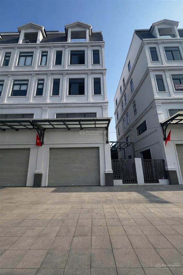 Cho thuê shophouse mặt tiền đường song hành thuận tiện kinh doanh lk 0963 829 ***
