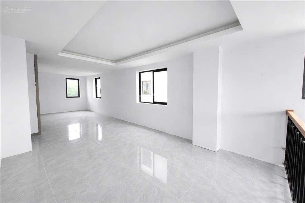 Cho thuê shophouse mặt tiền đường song hành thuận tiện kinh doanh lk 0963 829 ***