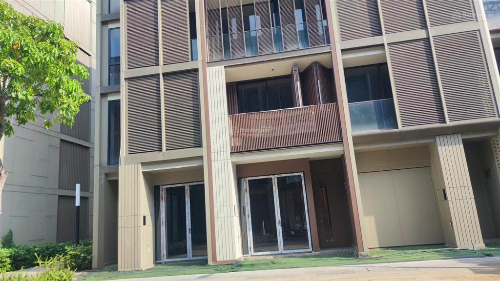 Bán gấp shophouse soho the global city, cắt lỗ 6 tỷ, 1 trệt 4 lầu, có thang máy,  0963 829 ***