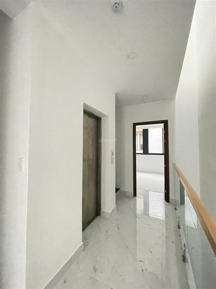 Cho thuê shophouse soho the global city htcb, mặt trục chính 20m, gần nhạc nước, sẵn thang máy