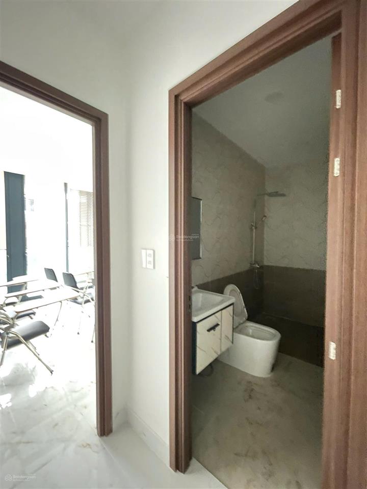 Cho thuê shophouse soho the global city htcb, mặt trục chính 20m, gần nhạc nước, sẵn thang máy