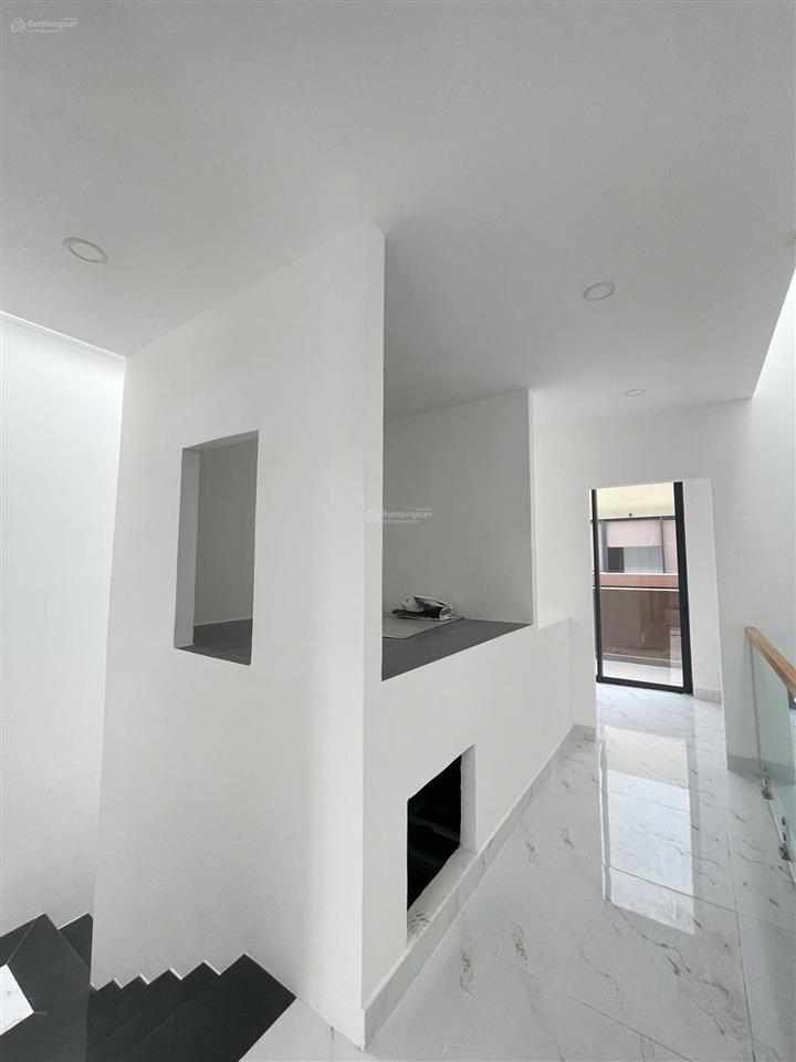 Cho thuê shophouse soho the global city htcb, mặt trục chính 20m, gần nhạc nước, sẵn thang máy