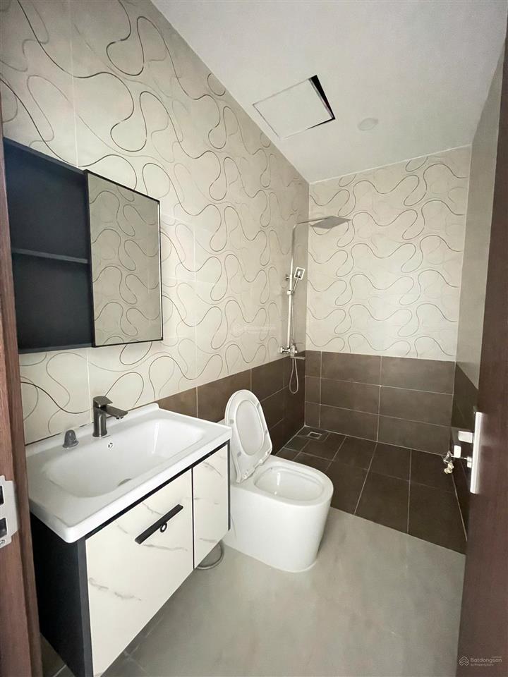 Cho thuê shophouse soho the global city htcb, mặt trục chính 20m, gần nhạc nước, sẵn thang máy