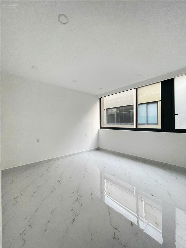 Cho thuê shophouse soho the global city htcb, mặt trục chính 20m, gần nhạc nước, sẵn thang máy