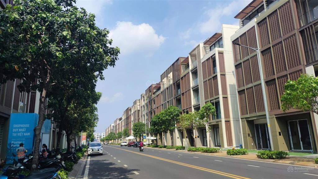 Cho thuê shophouse soho the global city htcb, mặt trục chính 20m, gần nhạc nước, sẵn thang máy