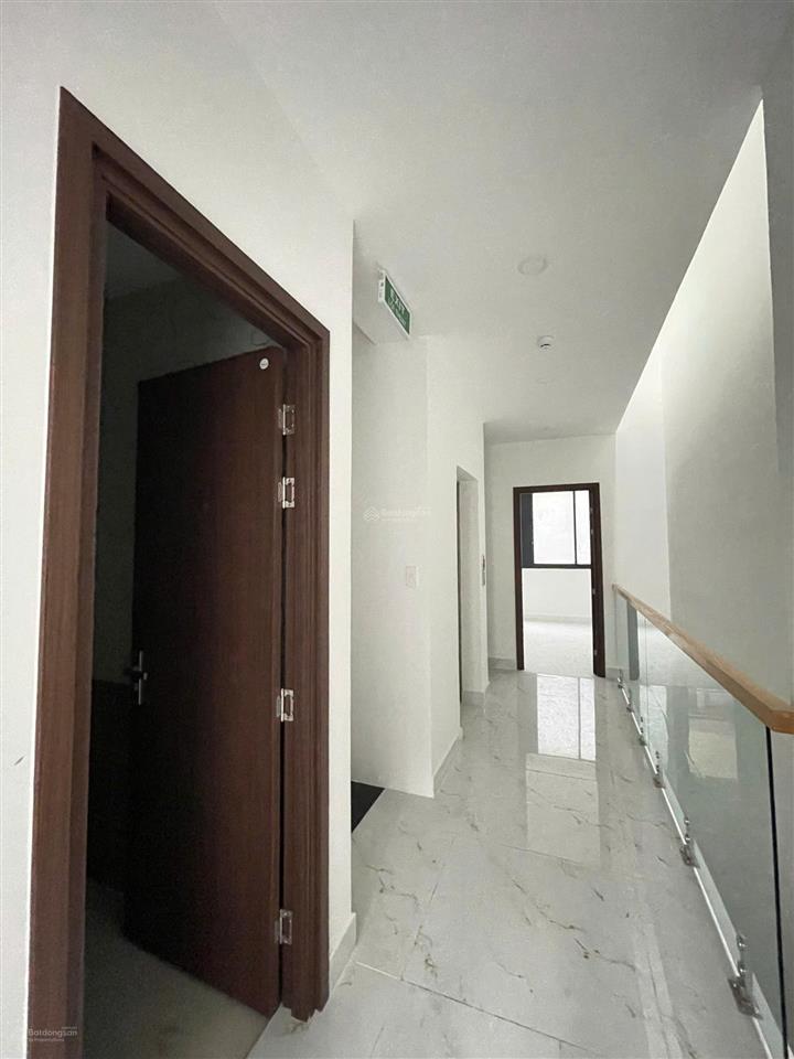 Cho thuê shophouse soho the global city htcb, mặt trục chính 20m, gần nhạc nước, sẵn thang máy