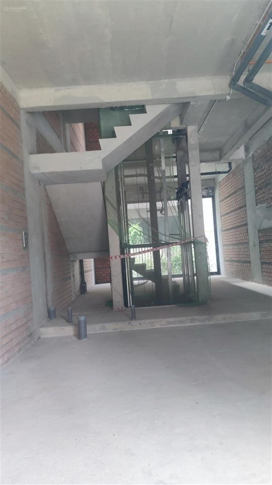 Cho thuê shophouse soho the global city, đường trục chính 20m, gần nhạc nước, sẵn thang máy