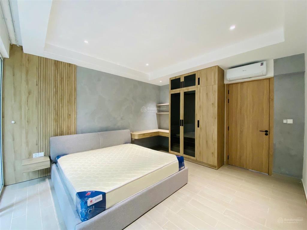 Hiếm palm residence  nhà phố 6x17m vừa hoàn thiện full nội thất mới, compound  70tr/tháng