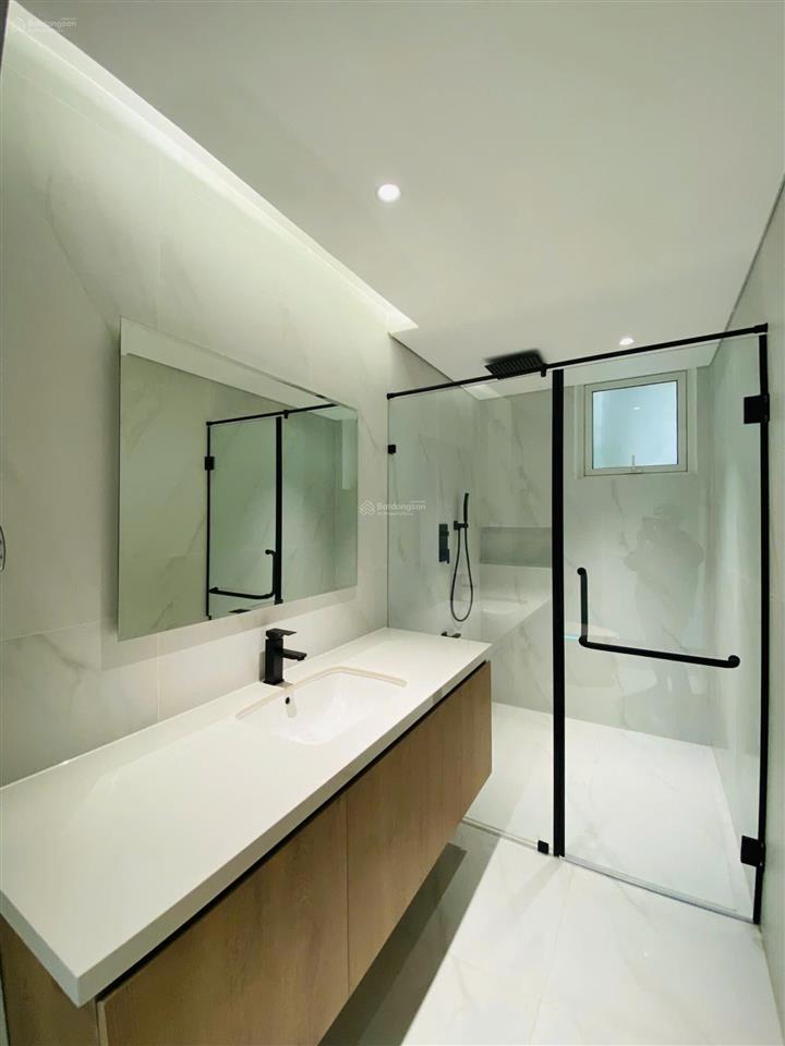 Hiếm palm residence  nhà phố 6x17m vừa hoàn thiện full nội thất mới, compound  70tr/tháng