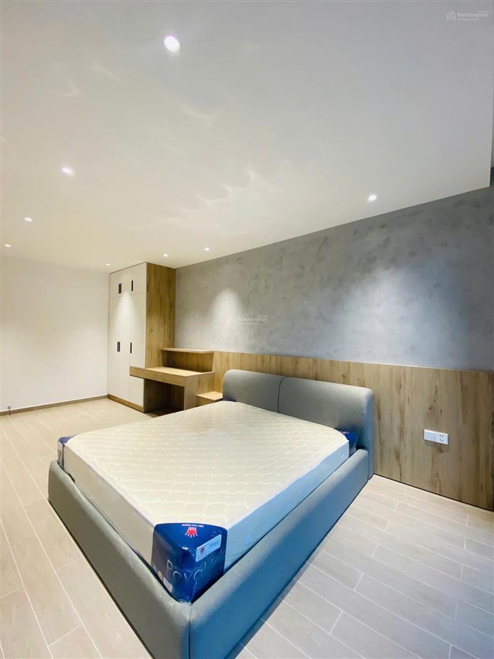 Hiếm palm residence  nhà phố 6x17m vừa hoàn thiện full nội thất mới, compound  70tr/tháng