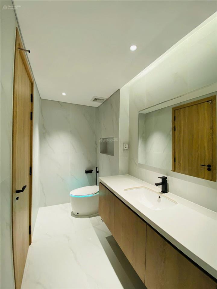Hiếm palm residence  nhà phố 6x17m vừa hoàn thiện full nội thất mới, compound  70tr/tháng