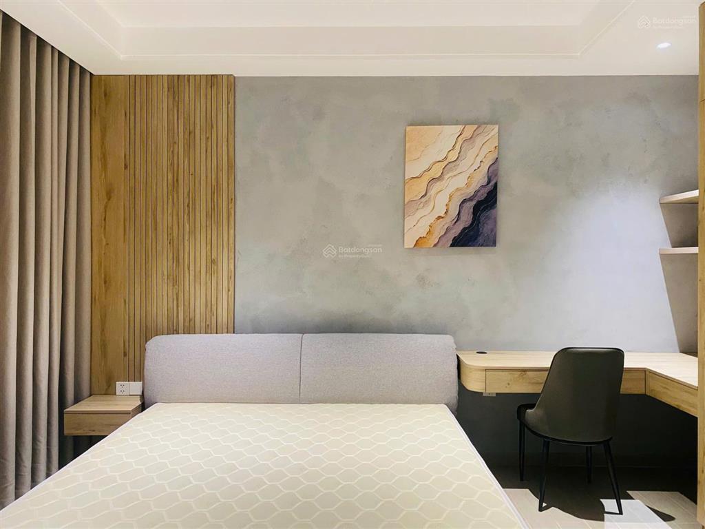 Hiếm palm residence  nhà phố 6x17m vừa hoàn thiện full nội thất mới, compound  70tr/tháng
