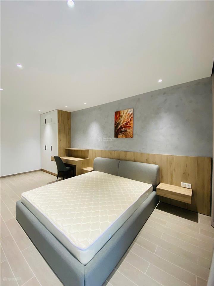 Hiếm palm residence  nhà phố 6x17m vừa hoàn thiện full nội thất mới, compound  70tr/tháng
